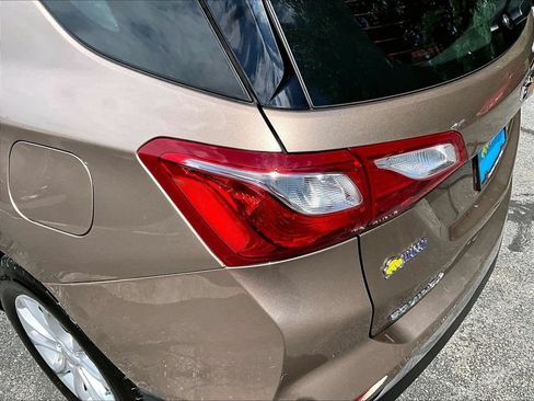Used 2018 Chevrolet Equinox LS AWD/4WD image 32