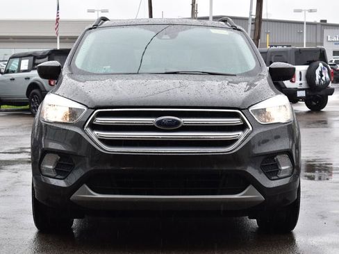 Used 2018 Ford Escape SE w/ Ford Safe & Smart Package FWD image 2