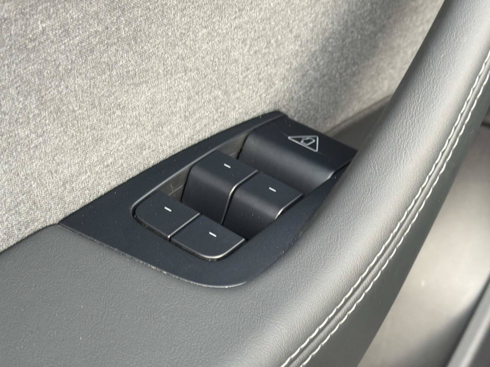 Used 2026 Tesla Model Y 2WD image 15