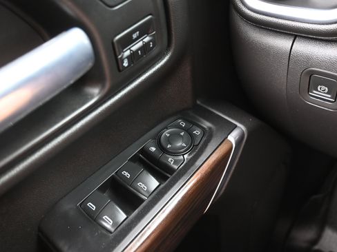 Used 2021 GMC Sierra 1500 SLT image 25