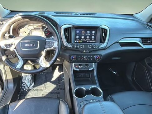 Used 2023 GMC Terrain SLT image 16