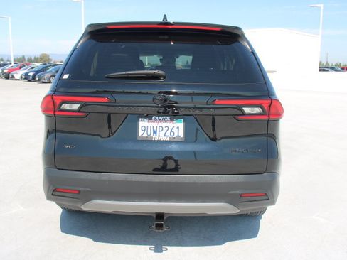 Certified 2025 Toyota Grand Highlander AWD image 4
