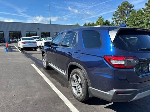 Certified 2025 Honda Pilot EX-L image 6