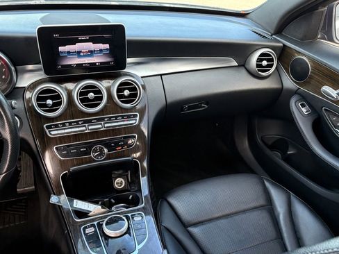 Used 2018 Mercedes-Benz C 300 Sedan image 16