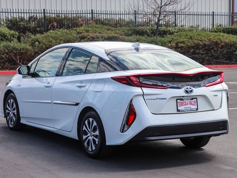 Used 2020 Toyota Prius Prime XLE FWD image 5