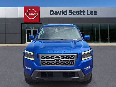 Used 2024 Nissan Frontier SL w/ Technology Package RWD image 2