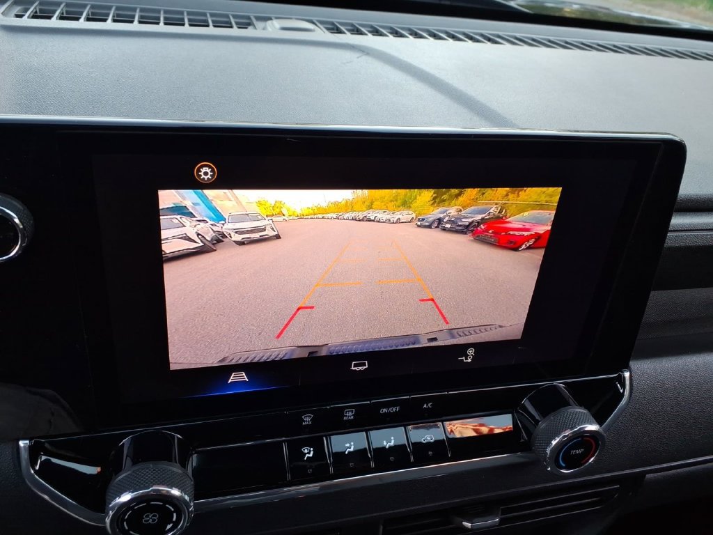 Certified 2024 Chevrolet Colorado Trail Boss w/ Advanced Trailering Package AWD/4WD image 17