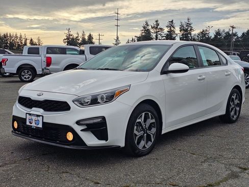 Used 2019 Kia Forte LXS image 3