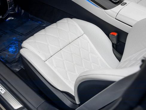 Used 2025 Mercedes-Benz SL 63 AMG 4MATIC image 30