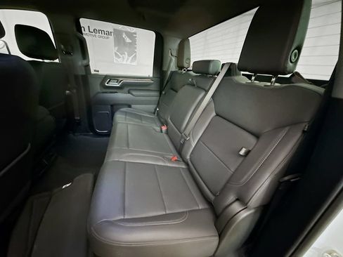 Used 2025 GMC Sierra 2500 SLT AWD/4WD image 27