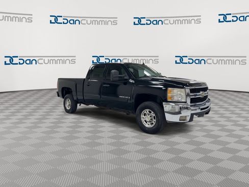 Used 2007 Chevrolet Silverado 2500 LT w/ 2LT Convenience Package AWD/4WD image 2