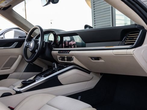 Certified 2021 Porsche 911 Targa 4S Heritage Design image 53