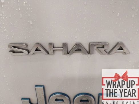 Used 2022 Jeep Wrangler Unlimited Sahara w/ Cold Weather Group image 21