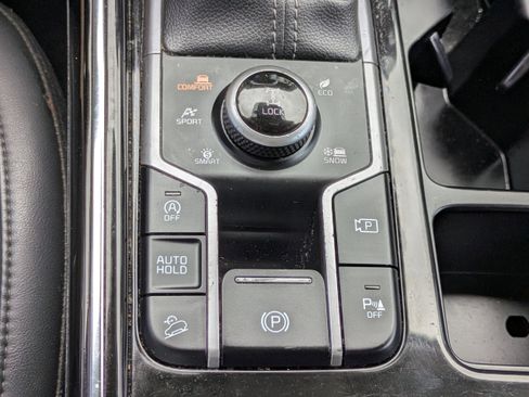 Used 2023 Kia Sorento SX AWD/4WD image 34