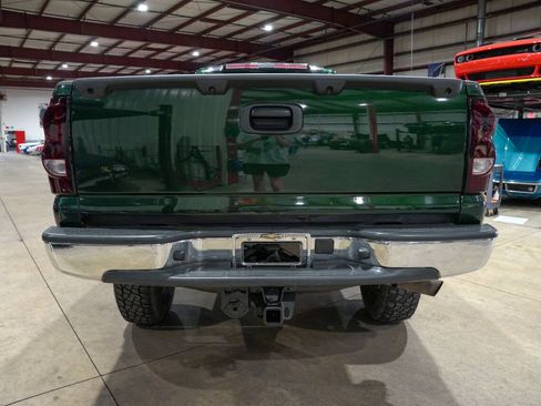Used 2006 Chevrolet Silverado 2500 W/T w/ Snow Plow Prep Package AWD/4WD image 7