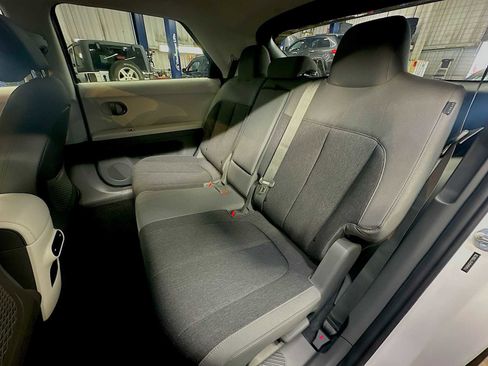 New 2026 Hyundai Ioniq 5 SE image 24
