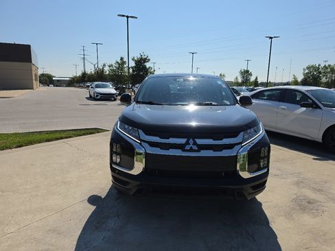 Used 2024 Mitsubishi Outlander Sport ES AWD/4WD image 2