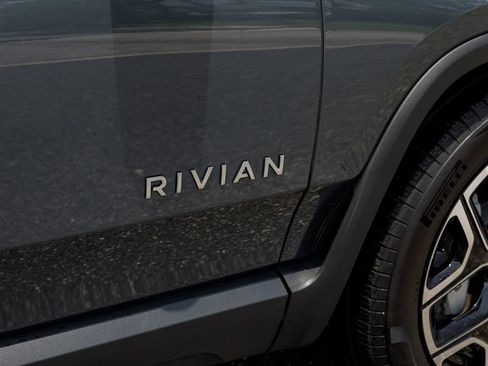 Used 2025 Rivian R1T Adventure AWD/4WD image 39