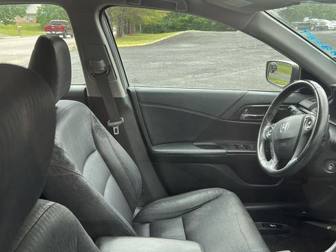 Used 2014 Honda Accord Sport image 8