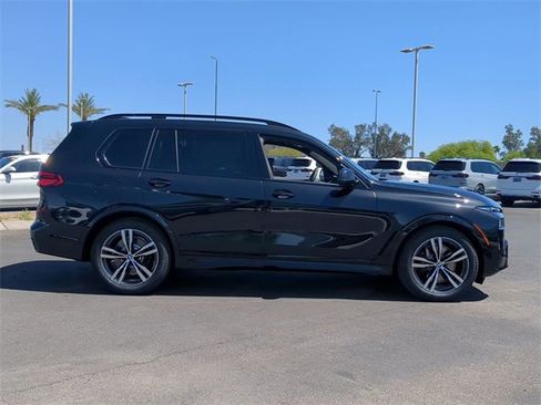 New 2025 BMW X7 xDrive40i w/ M Sport Package image 5
