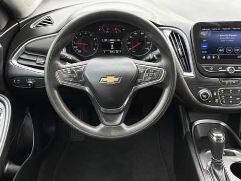 Used 2020 Chevrolet Malibu LT image 13