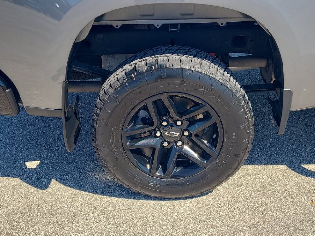 Used 2021 Chevrolet Silverado 1500 Custom Trail Boss AWD/4WD image 7