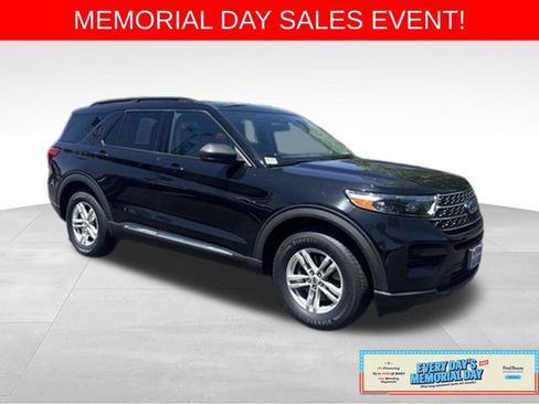 Certified 2022 Ford Explorer XLT w/ Class IV Trailer Tow Package AWD/4WD image 1