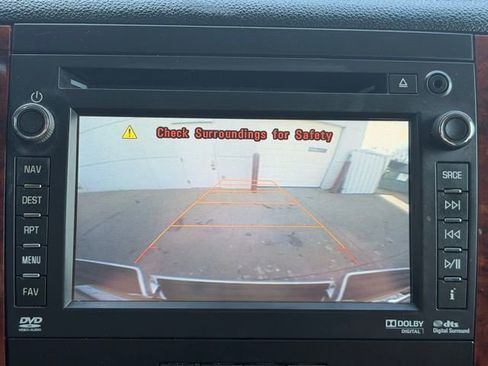 Used 2013 Chevrolet Avalanche LTZ image 35