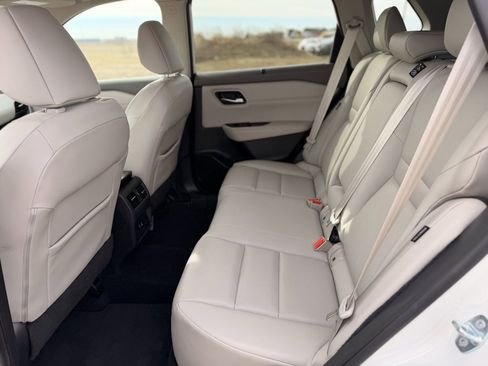 Certified 2021 Nissan Rogue SV w/ Premium Package image 11