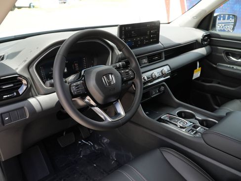 New 2026 Honda Pilot Touring image 15