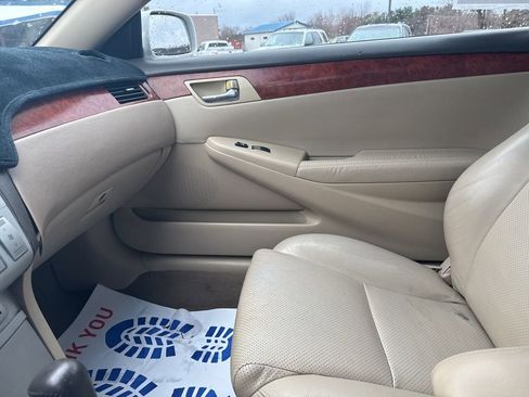 Used 2006 Toyota Solara SE image 24