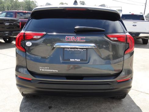 Used 2019 GMC Terrain SLE w/ Driver Convenience Package FWD image 4