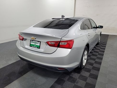 Used 2017 Chevrolet Malibu LS FWD image 9