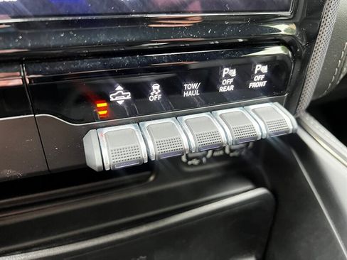 Used 2021 RAM 1500 Limited AWD/4WD image 39