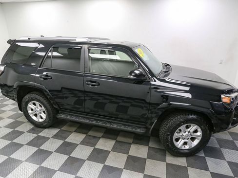 Used 2018 Toyota 4Runner SR5 Premium AWD/4WD image 5