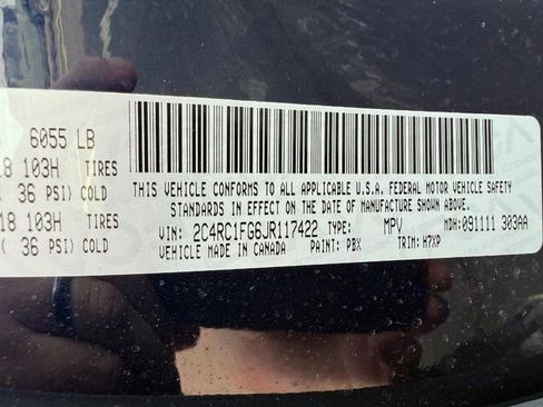 Used 2018 Chrysler Pacifica Touring Plus w/ Tire & Wheel Group FWD image 31