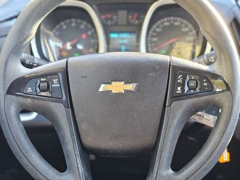 Used 2017 Chevrolet Equinox LS image 16