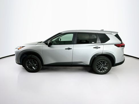 Used 2024 Nissan Rogue S FWD image 4