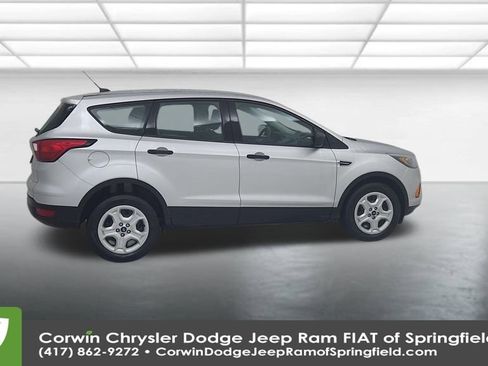 Used 2019 Ford Escape S image 16