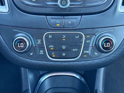 Used 2024 Chevrolet Malibu LT image 15