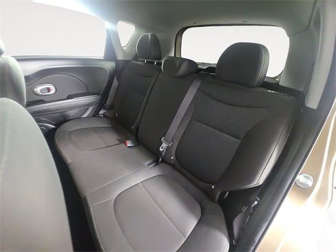 Used 2015 Kia Soul image 13