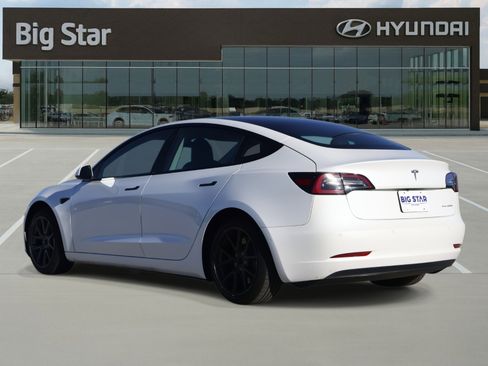 Used 2022 Tesla Model 3 Long Range image 3