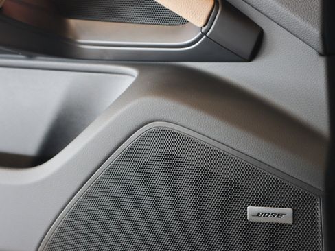 Certified 2025 Porsche Cayenne image 20