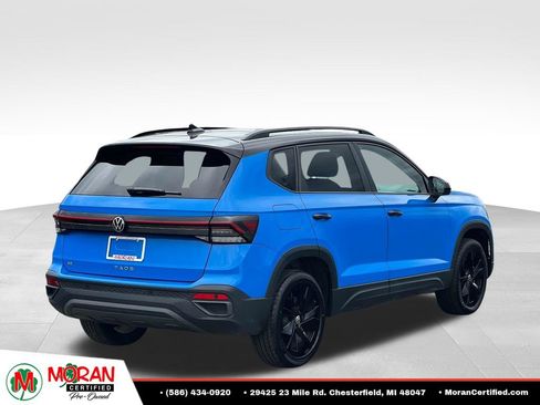 Used 2025 Volkswagen Taos SE FWD image 5