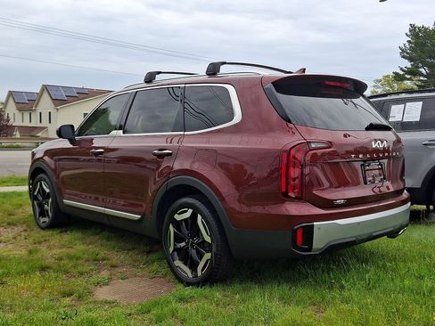 Used 2023 Kia Telluride S w/ S Sunroof Package AWD/4WD image 4