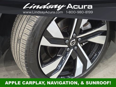 Used 2024 Volvo XC40 B5 Ultimate image 25