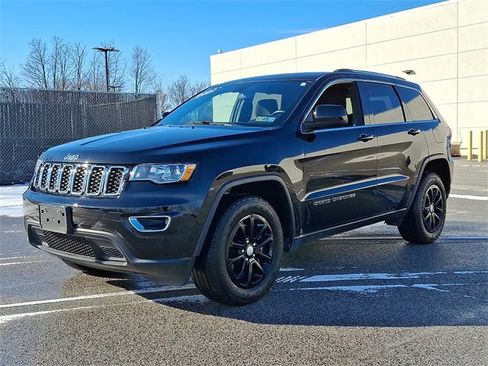 Used 2021 Jeep Grand Cherokee Laredo image 6