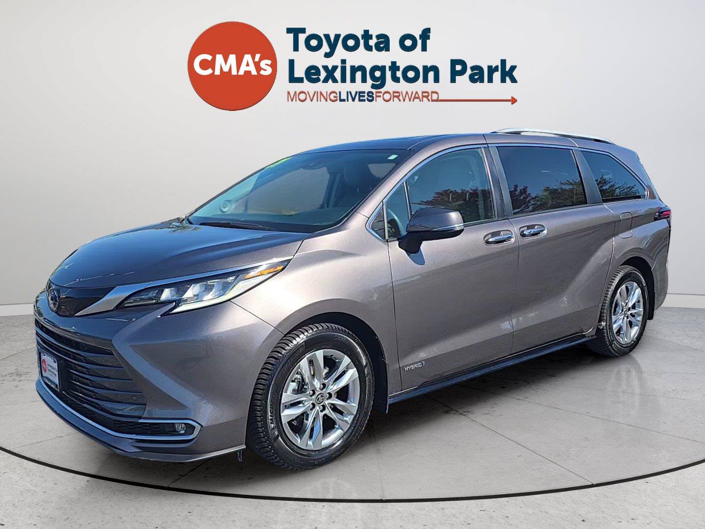 Used 2021 Toyota Sienna Limited FWD image 1