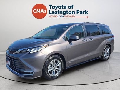 Used 2021 Toyota Sienna Limited