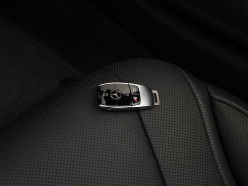 Used 2019 Mercedes-Benz S 560 Sedan image 40